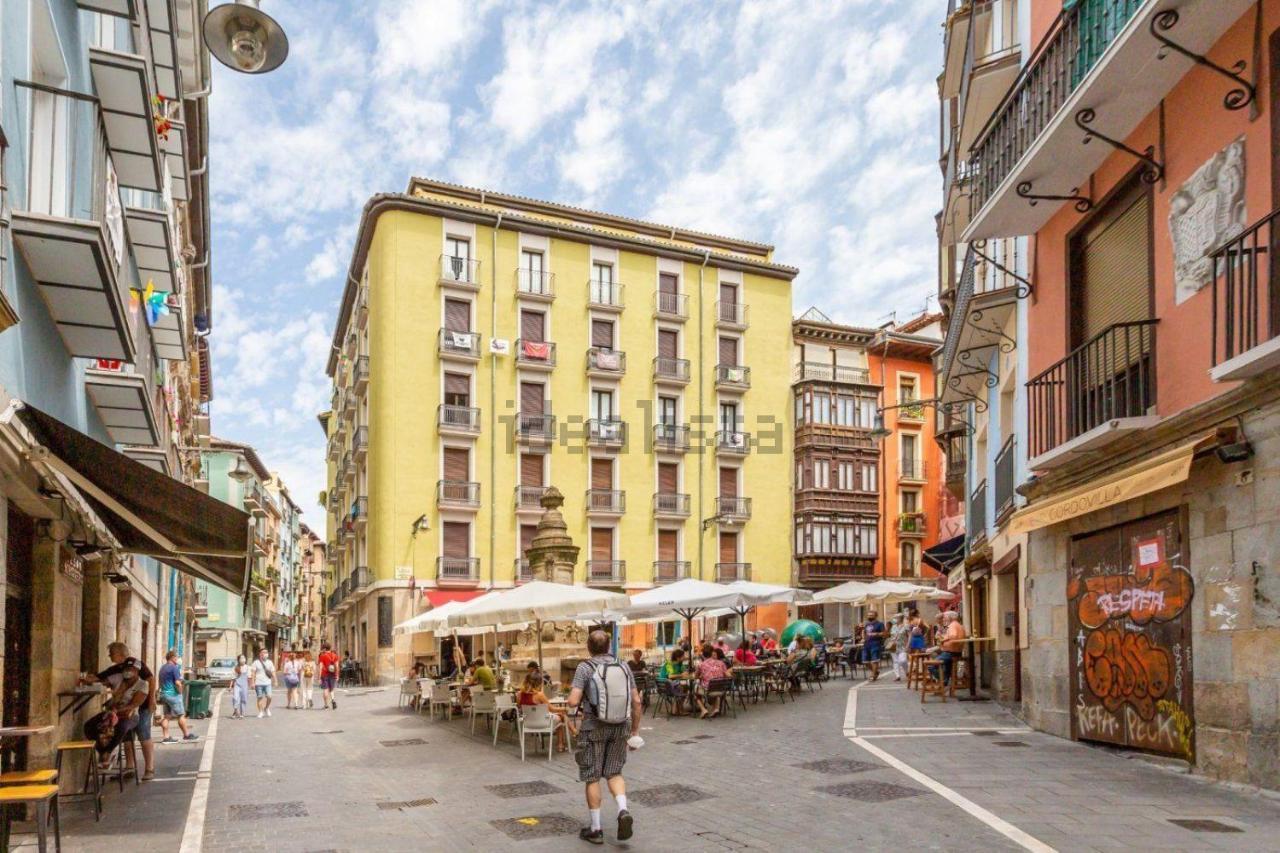 Trampantojo Apartamento En El Corazon De Pamplona Apartment Exterior photo